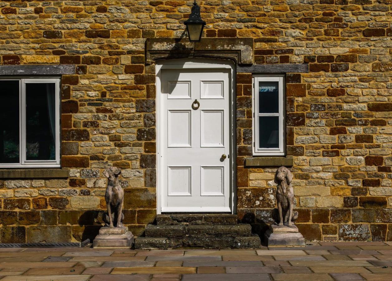 Cockley Hill Farm Bed & Breakfast Brackley  Dış mekan fotoğraf