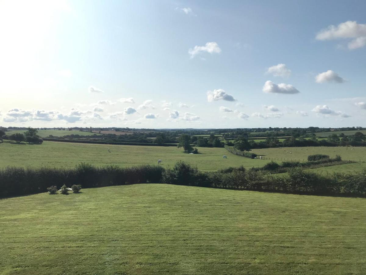 Cockley Hill Farm Bed & Breakfast Brackley  Dış mekan fotoğraf