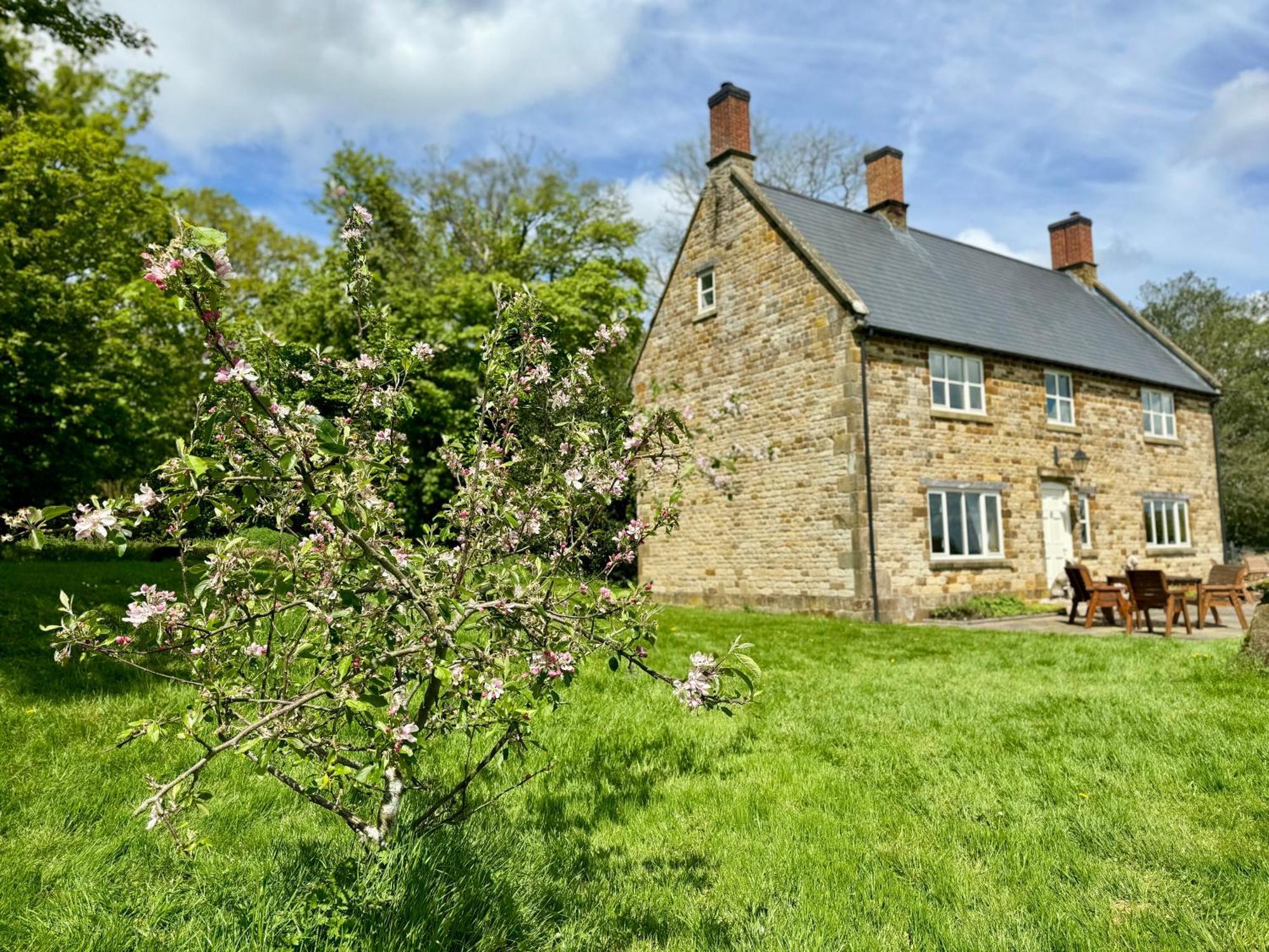 Cockley Hill Farm Bed & Breakfast Brackley  Dış mekan fotoğraf
